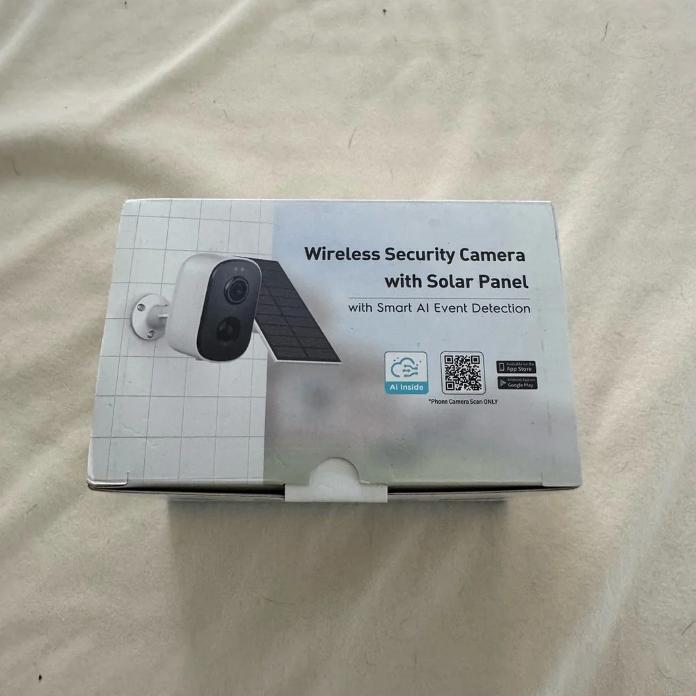 Wireless Security Camera with Solar Panel - BRAND NEW